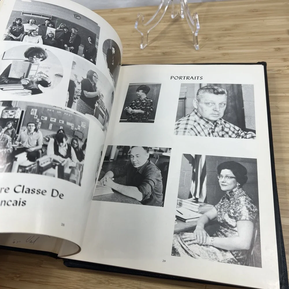 1967 1968 Mustang‎ Fairlane Jr High Yearbooks Dearborn MI Signed Lot